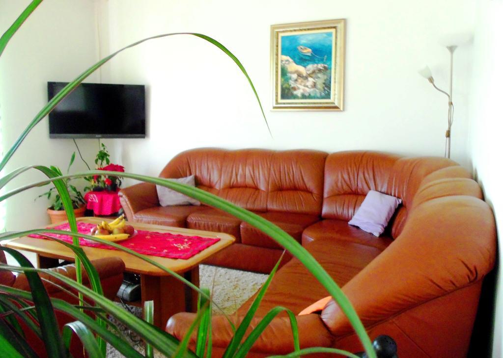 Guest House Kate Mlini Pokoj fotografie