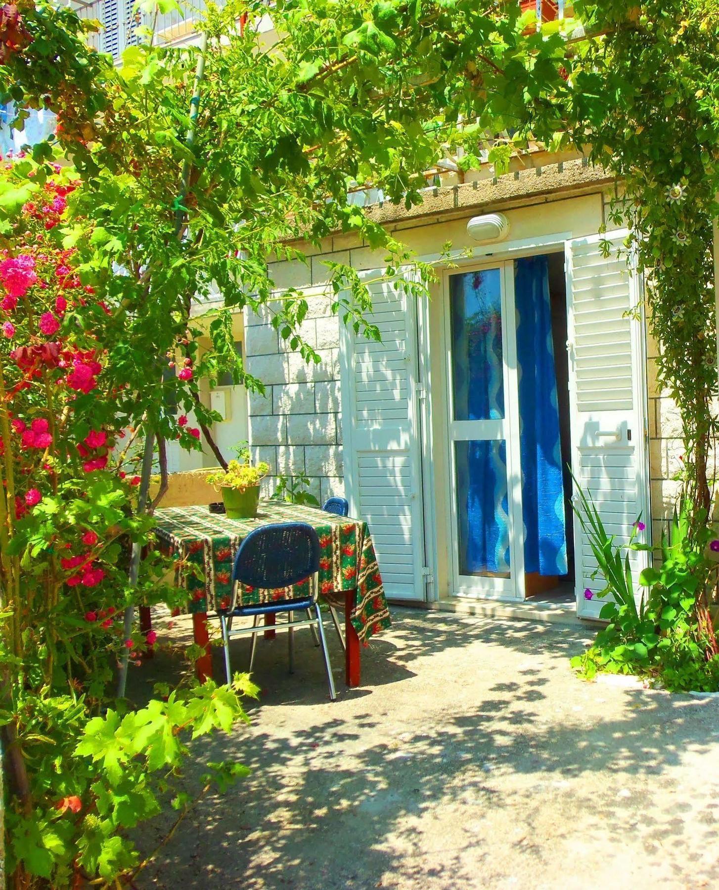 Guest House Kate Mlini Exteriér fotografie